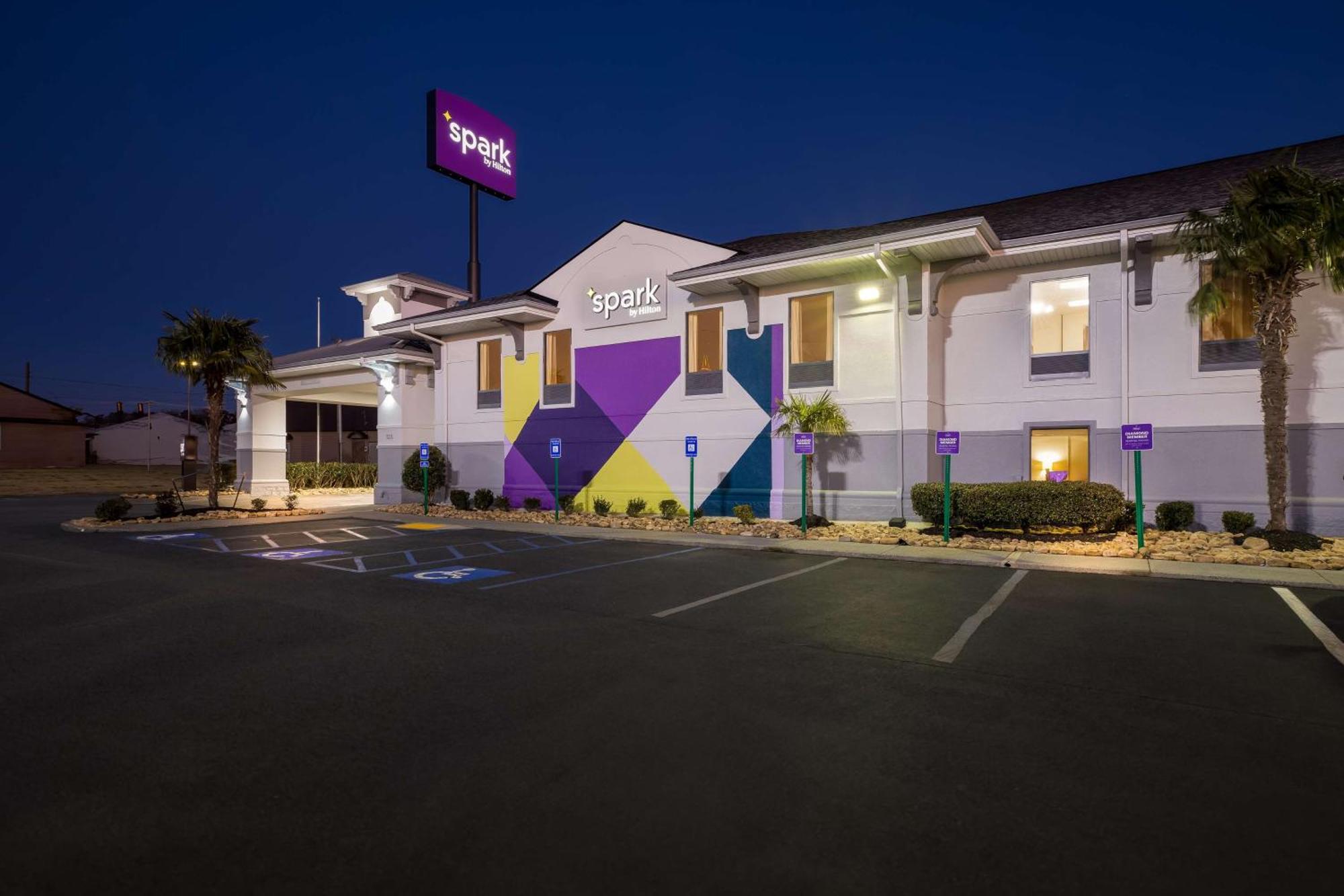 Spark By Hilton Calhoun Exterior photo