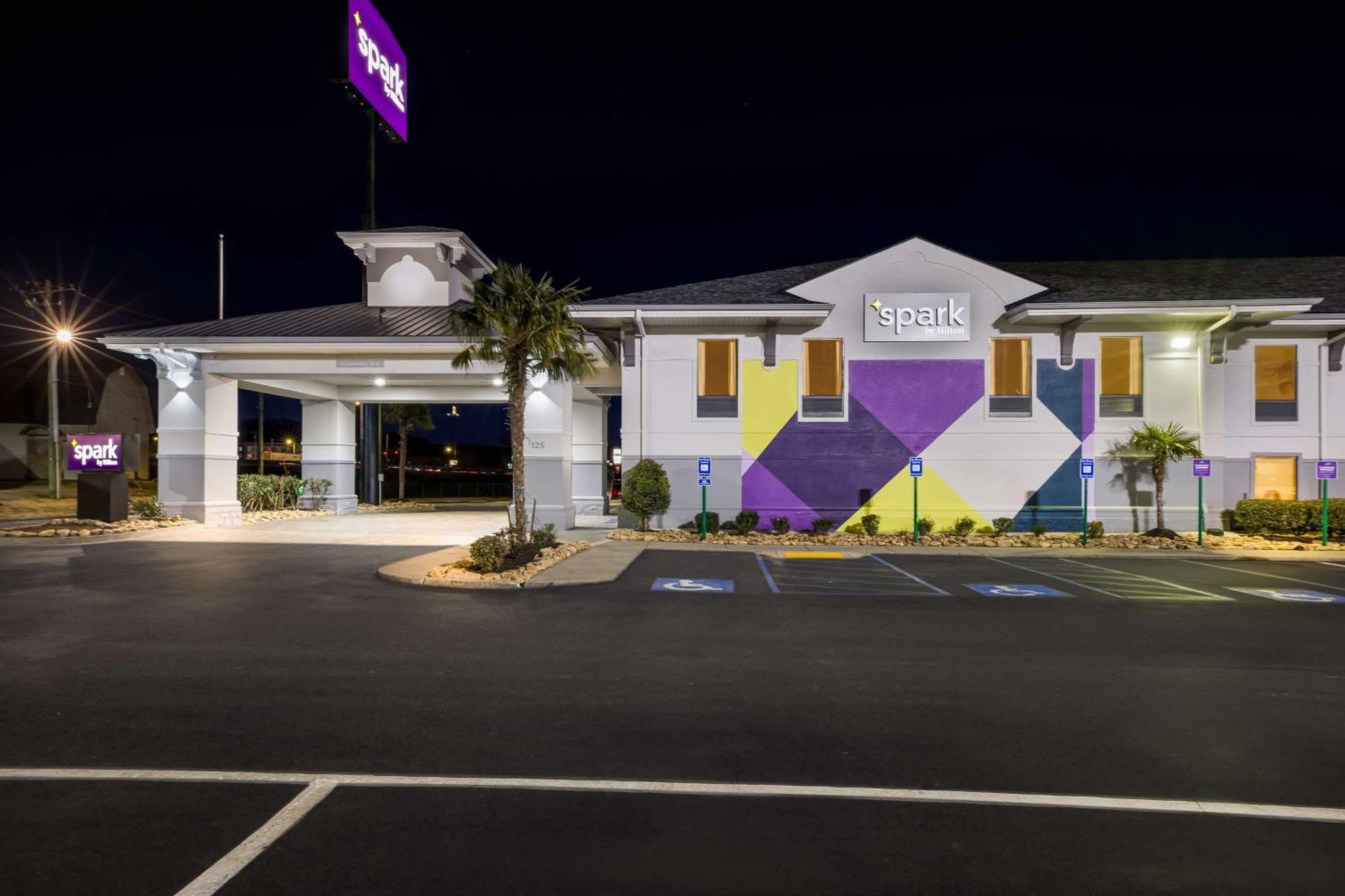 Spark By Hilton Calhoun Exterior photo