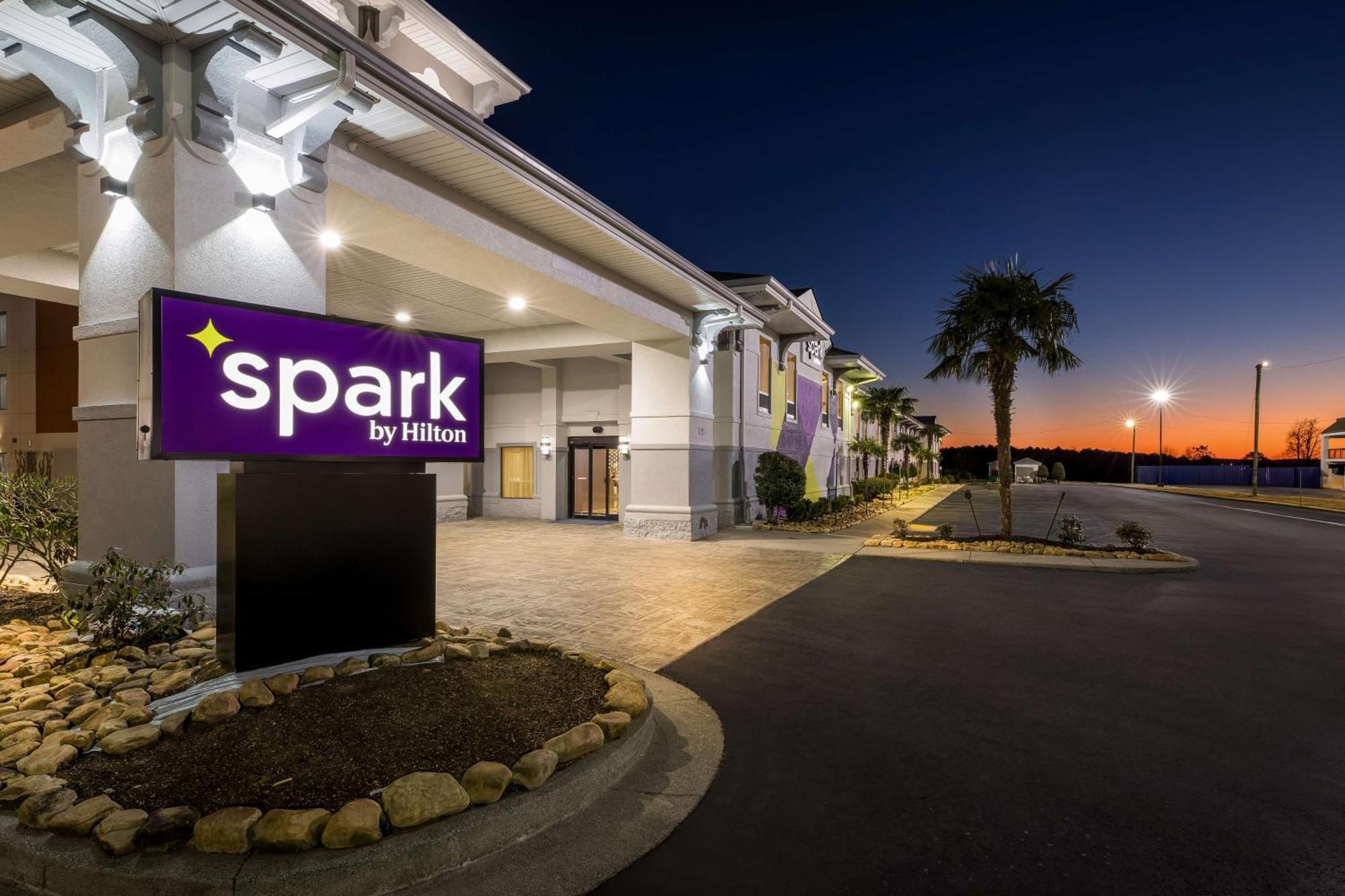 Spark By Hilton Calhoun Exterior photo